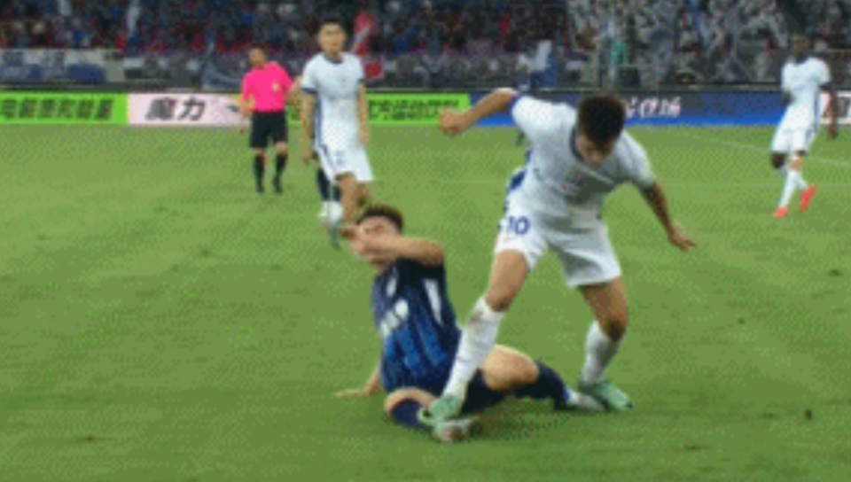 认为, 裁判员经在, 特谢拉这个 认为, 裁判员经在, 特谢拉这个