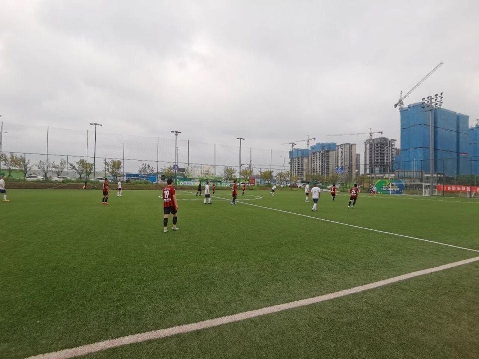 尔洛大禁区, 上半场比分 尔洛大禁区, 上半场比分