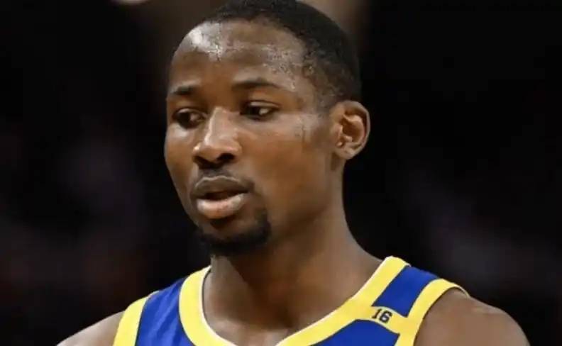 尴尬地拖累 尴尬地拖累