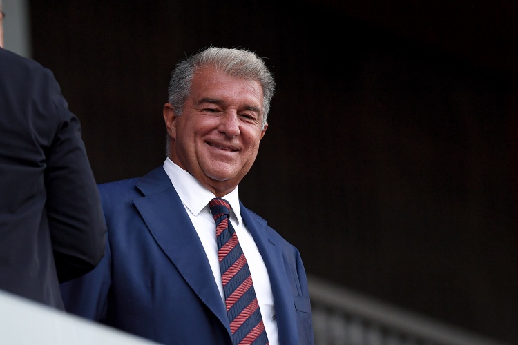 s的贬值, 直播吧